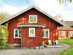 8 person holiday home in Varg n, Västra Tunhem